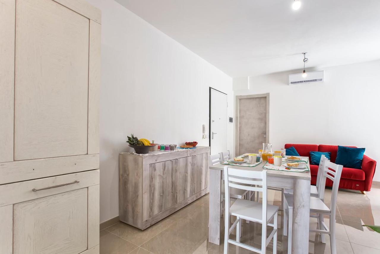 Il Giardino Fiorito Casa Vacanze ألغيرو المظهر الخارجي الصورة