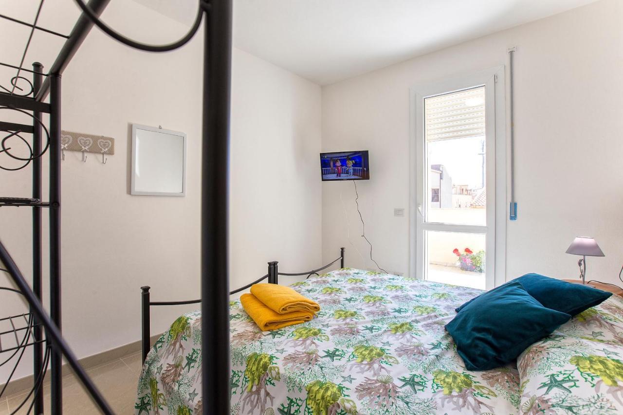 Il Giardino Fiorito Casa Vacanze ألغيرو المظهر الخارجي الصورة