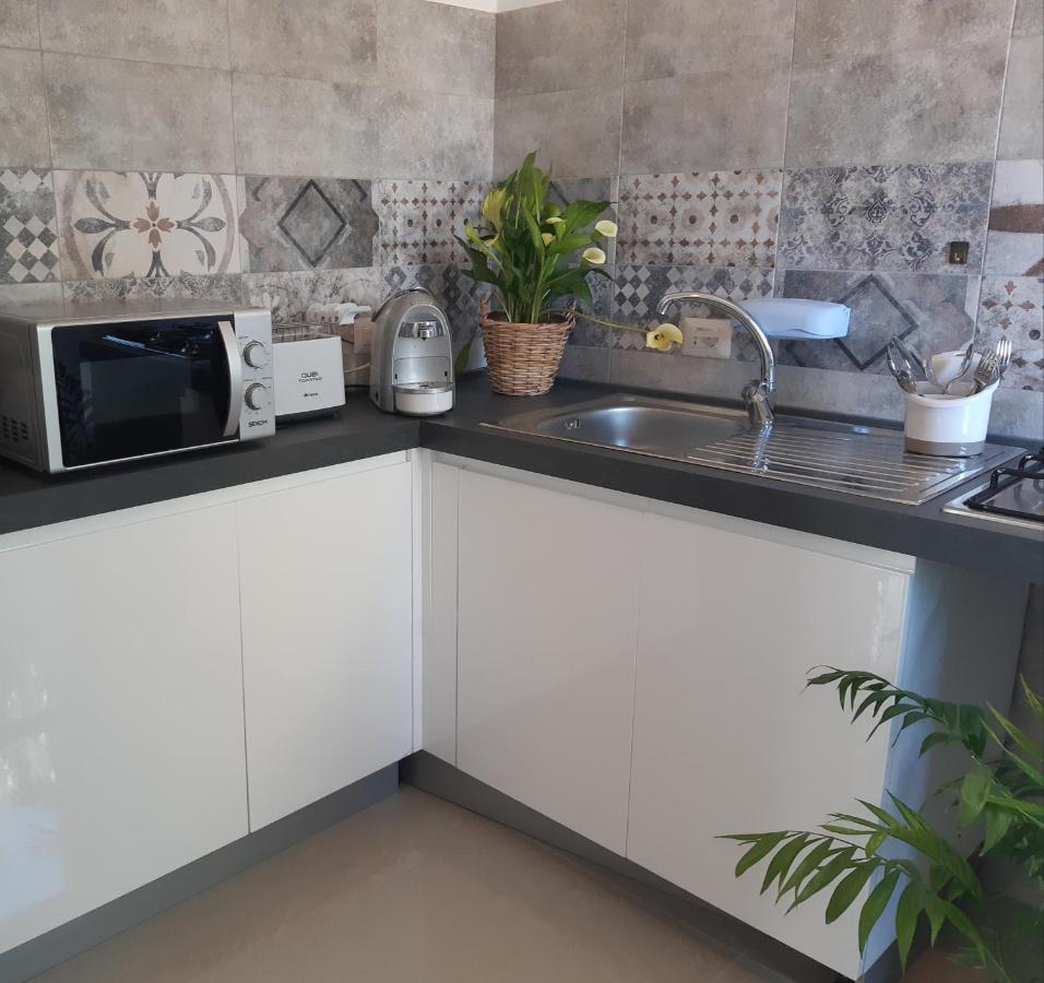 Il Giardino Fiorito Casa Vacanze ألغيرو المظهر الخارجي الصورة